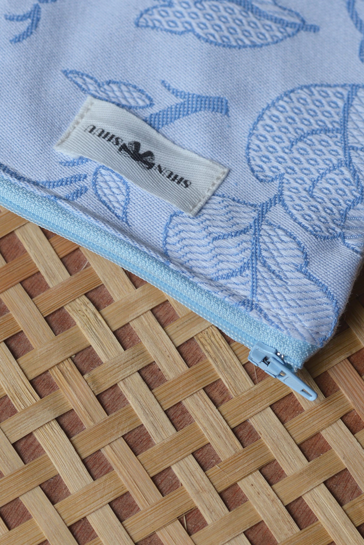 Chinese Porcelaine light blue - Pochette XS